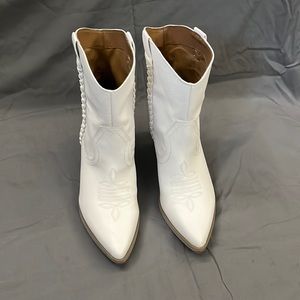 Women’s size 9 white booties